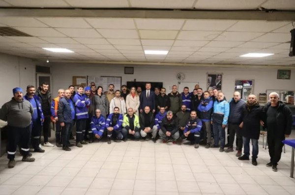 İşçileri mağdur edip Phuket tatiline çıkmıştı! CHP'li başkandan yeni icraat: Hem satıyor hem borçlanıyor